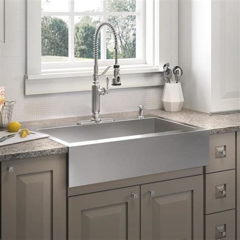 farmhouse vault apron front sink